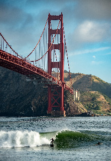 San Francisco golden gate surf